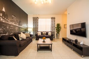 Traditional House, 4 Bedrooms (480 Las Fuentes Drive) | Bathroom | Hair dryer, towels