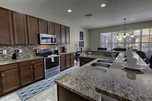 Traditional House, 6 Bedrooms (210 Las Fuentes Drive ) | 1 bedroom, individually decorated, individually furnished