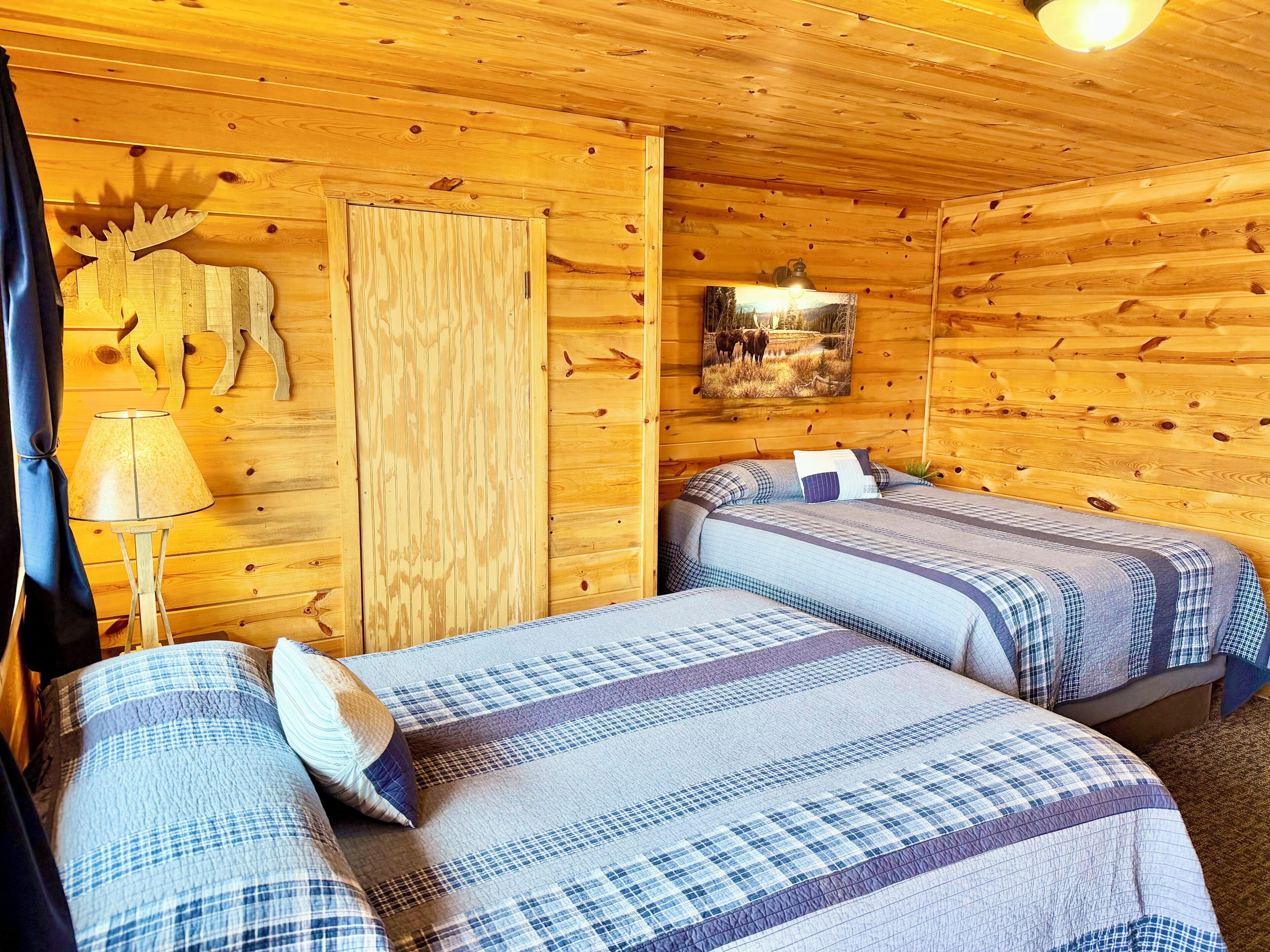 Family Room, 2 Queen Beds, Refrigerator & Microwave, Hill View | Premium bedding, individually decorated, individually furnished