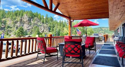 Mountain View Lodge & Cabins