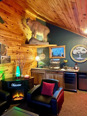 Free daily continental breakfast  - Mountain View Lodge & Cabins (Rapid City)