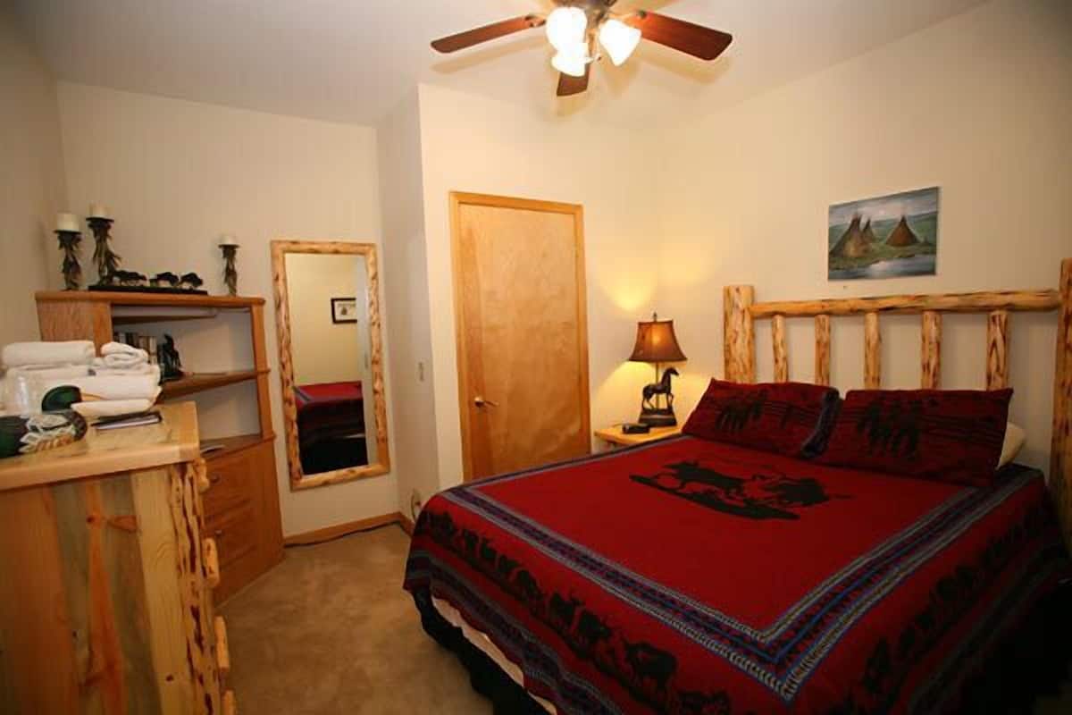 Free cots/infant beds, free WiFi, bed sheets