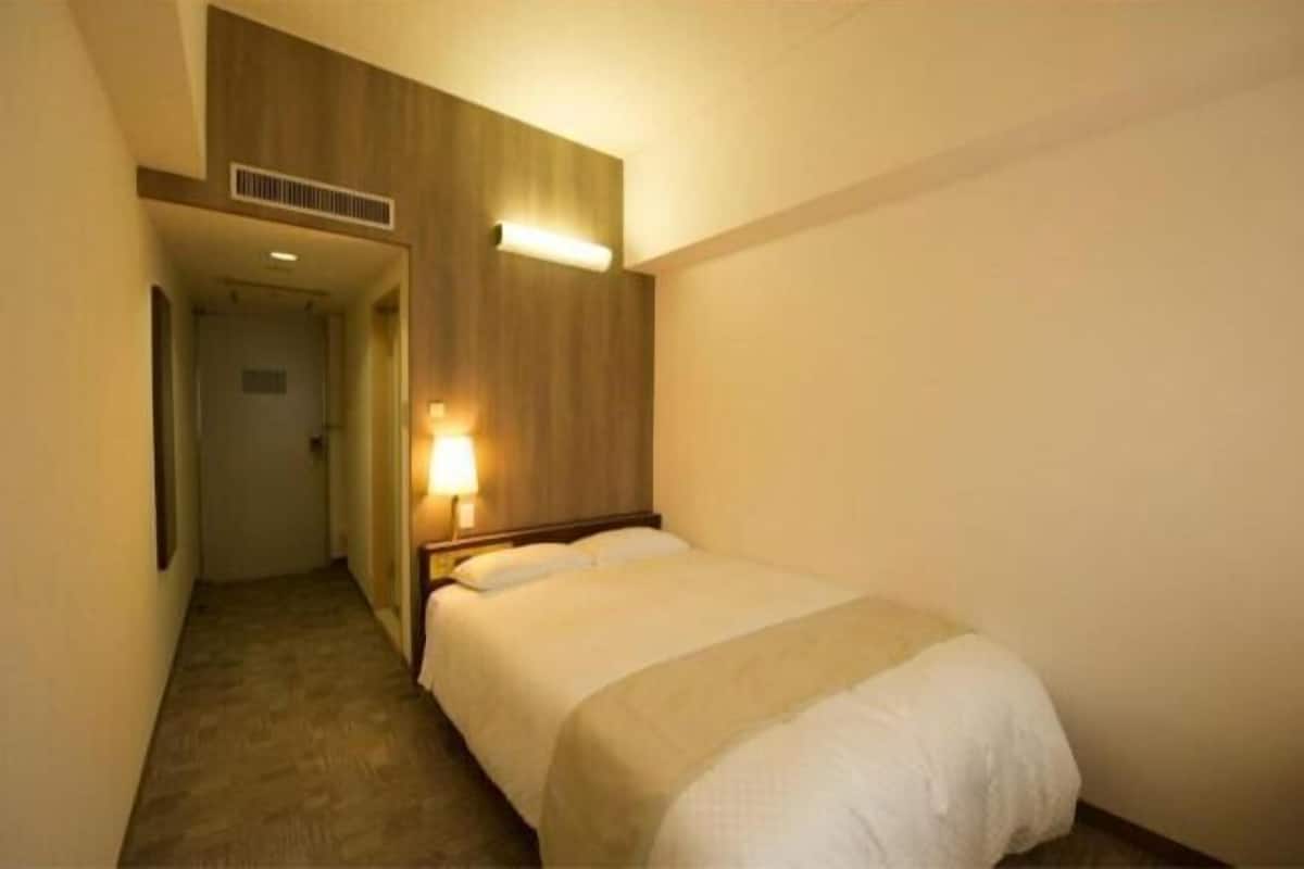 Skrivbord, mörkläggningsgardiner, gratis wi-fi och sängkläder