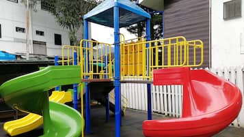 Außen-Kinderspielplatz