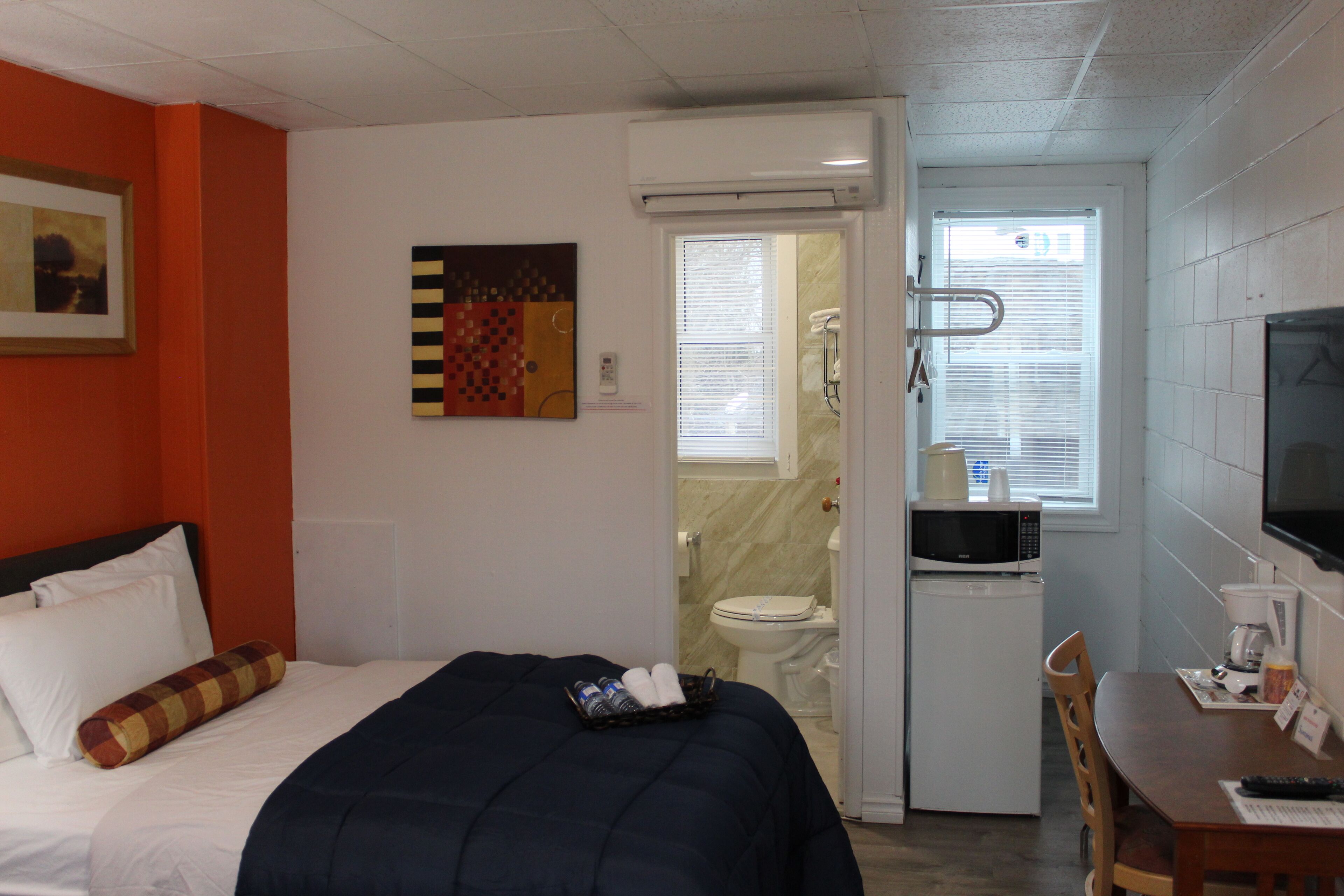 standard room, multiple beds | 1 bedroom, hypo-allergenic bedding, desk, free wifi