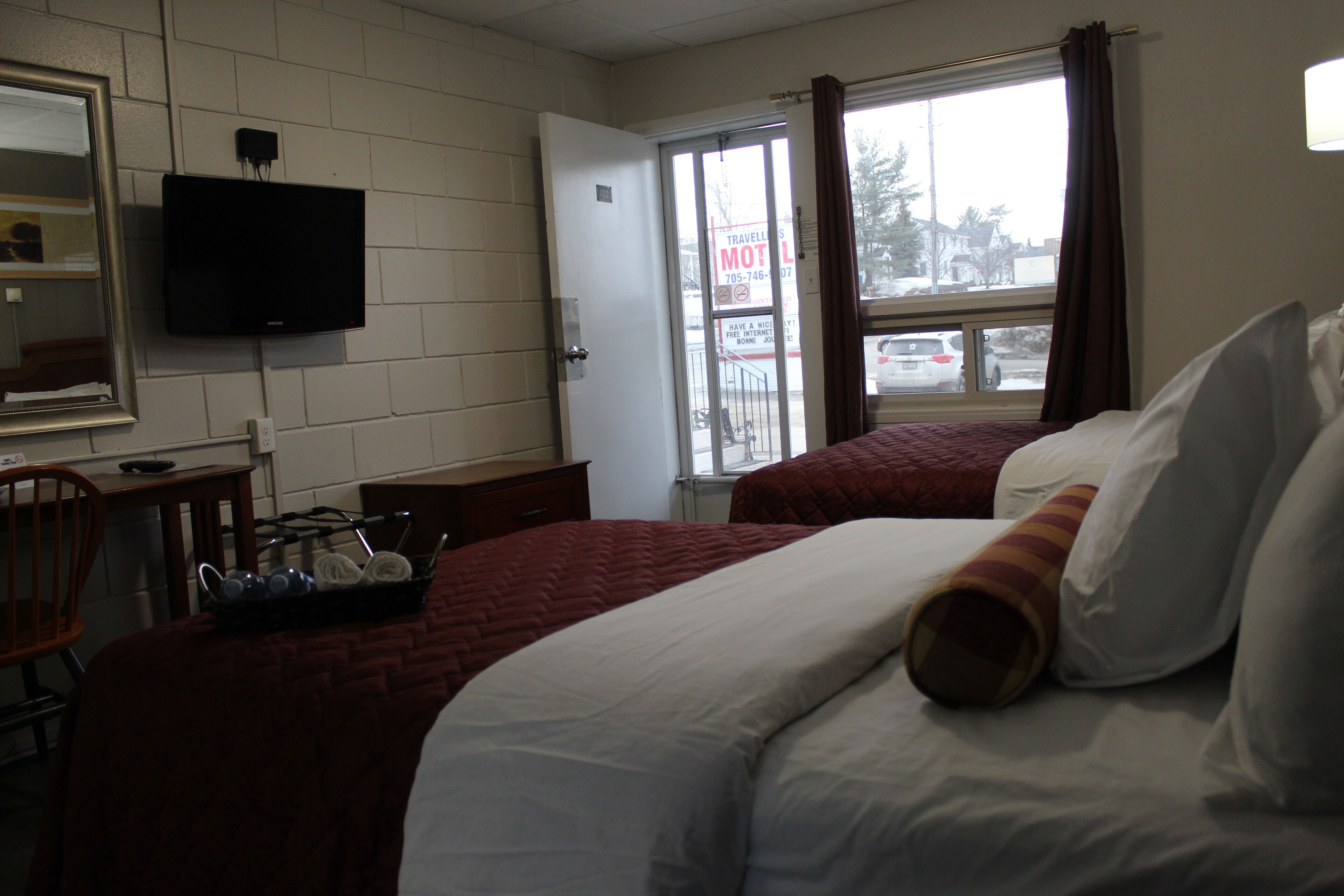 standard room, multiple beds | 1 bedroom, hypo-allergenic bedding, desk, free wifi