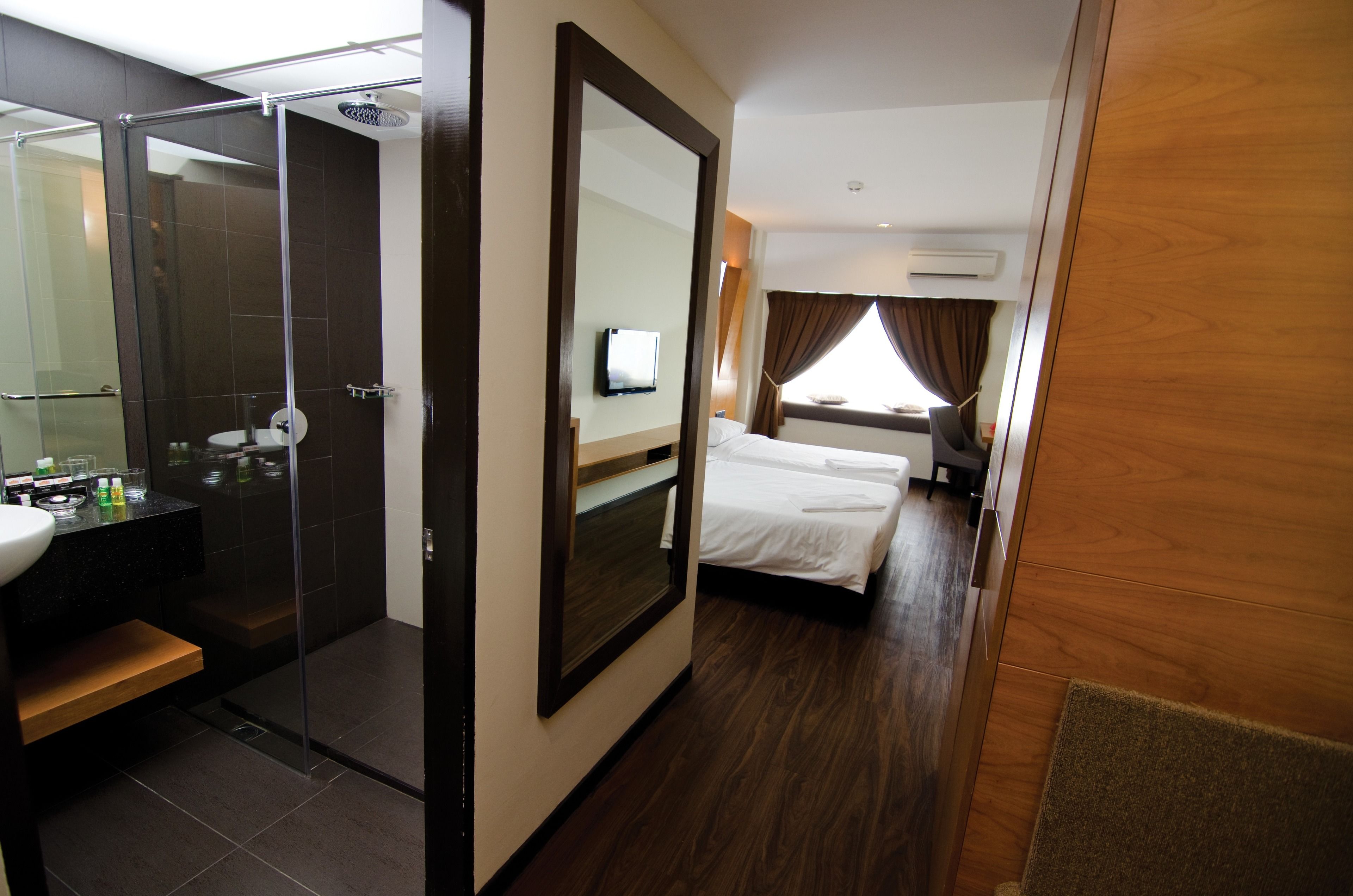 1 bedroom, minibar, in-room safe, desk