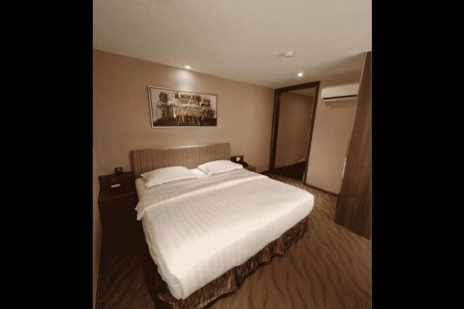 Minibar, in-room safe, iron/ironing board, free WiFi
