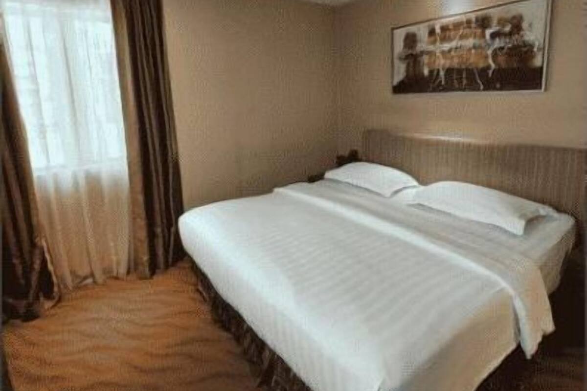 Minibar, coffres-forts dans les chambres, fer et planche à repasser