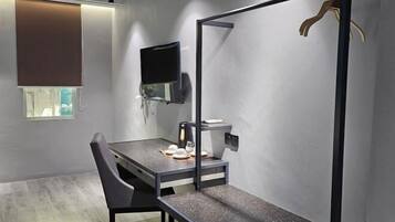 Desk, rollaway beds, free WiFi