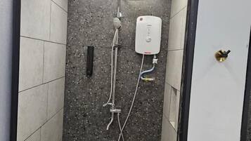 Desk, rollaway beds, free WiFi