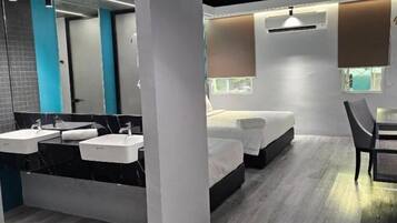 Desk, rollaway beds, free WiFi