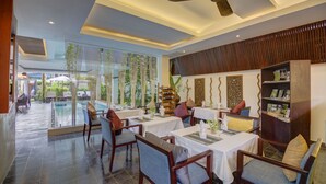 Daily local cuisine breakfast for a fee - Solitaire Damnak Villa Hotel (Siem Reap)