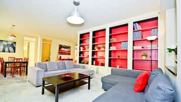Appartement, 2 slaapkamers, 2 badkamers (7 Adults - SAN ELOY, 20) | Luxe beddengoed, donzen dekbedden, individueel gemeubileerd