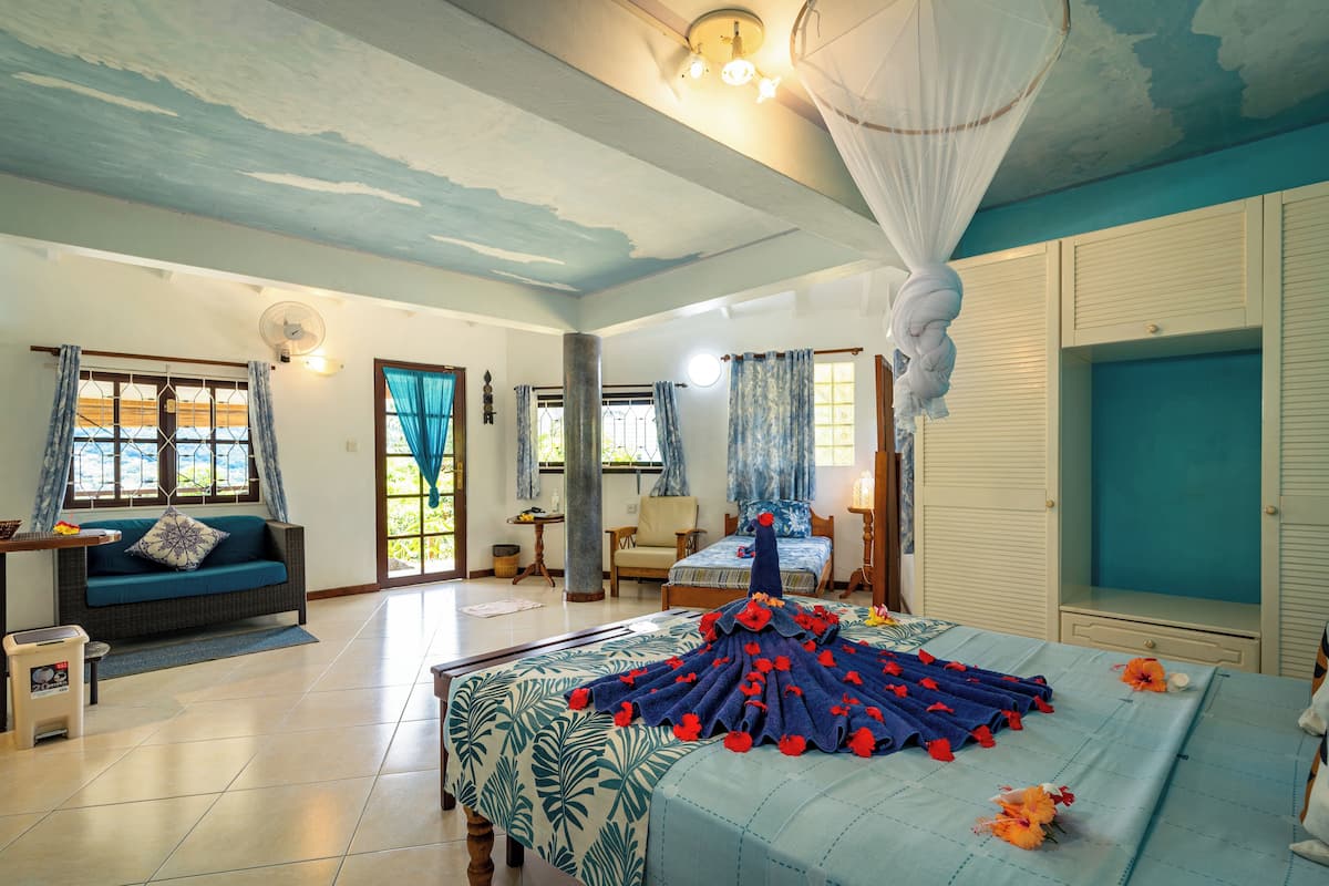 Apartment, 1 Bedroom (Zanbroza ) | In-room safe, individually furnished, iron/ironing board