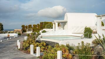 DIAMOND: 4 Bedroom Villa Sunset & Sea View with Private Pool & Hot Tub | Terras