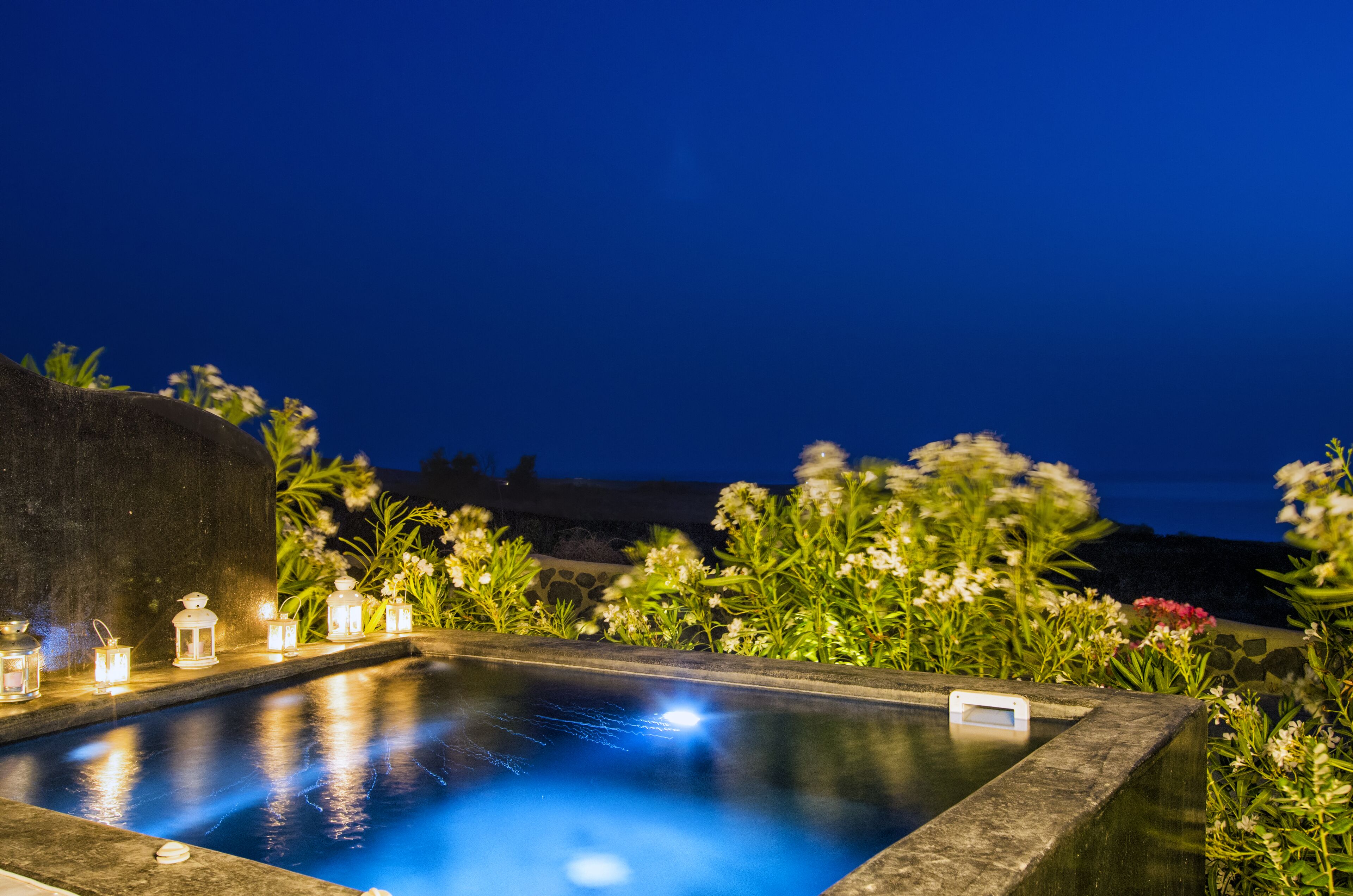 topaz: 2 bedroom sunset & sea view villa with private hot tub & shared pool | private spa tub