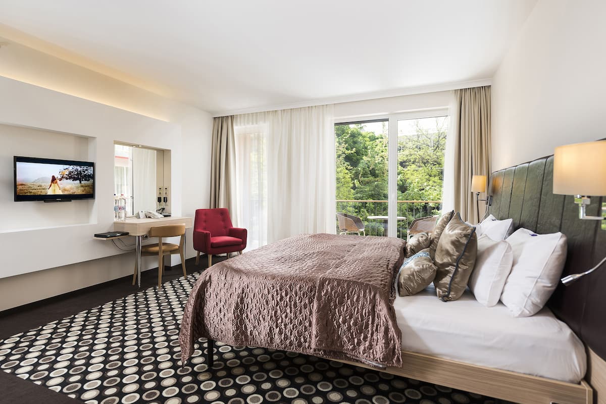 Deluxe Suite