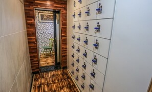 Nhà tắm công cộng