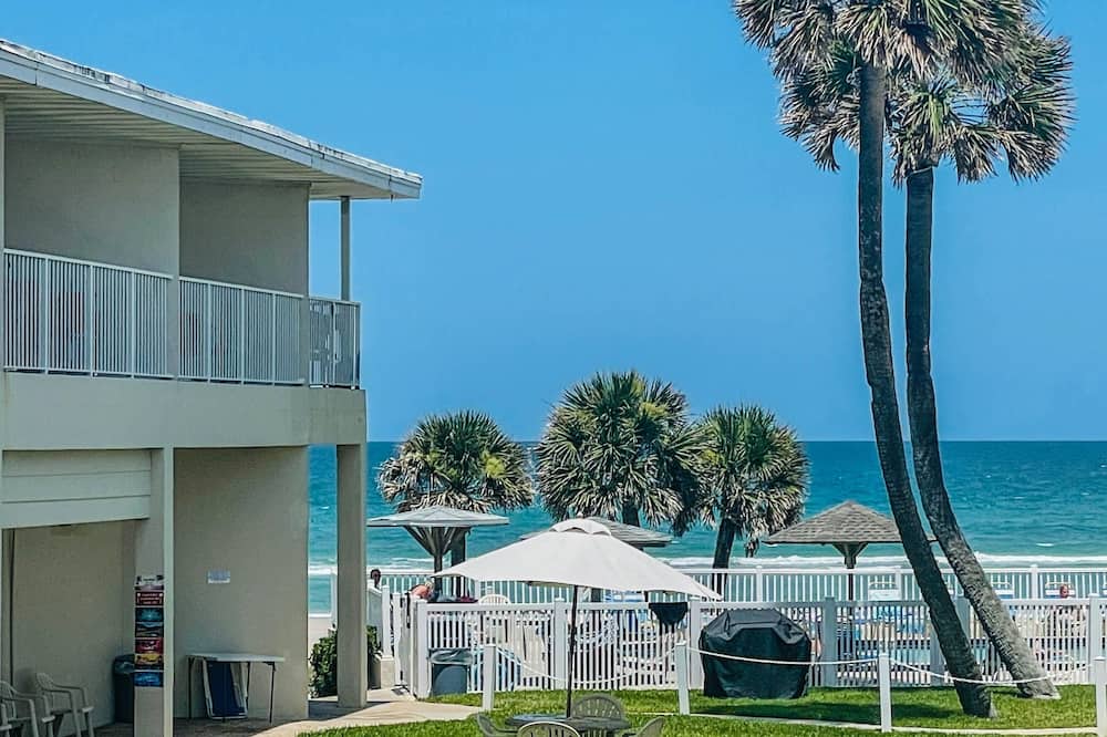 Ocean Court Beachfront Hotel
