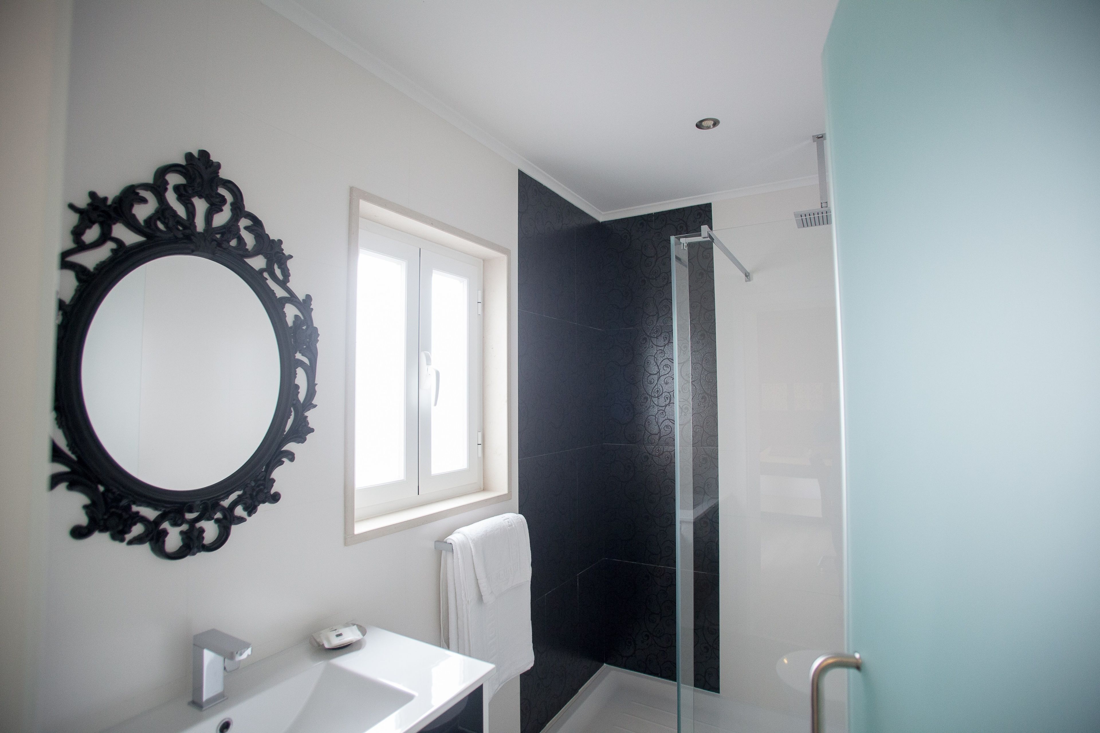 Photo - Thomar Story - Guest House