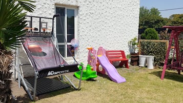 Children's play area - outdoor