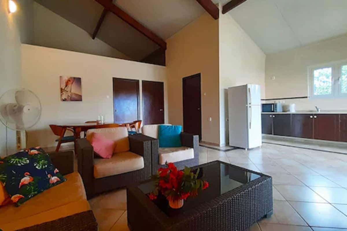 apartment, 2 bedrooms | living area | flat-screen tv