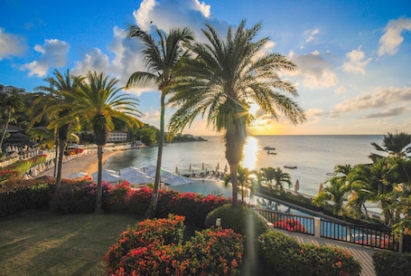 Exterior. The Cove Suites at Blue Waters Resort and Spa