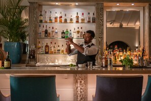 2 bars/lounges, beach bar - The Cove Suites at Blue Waters Resort and Spa (St. John's)