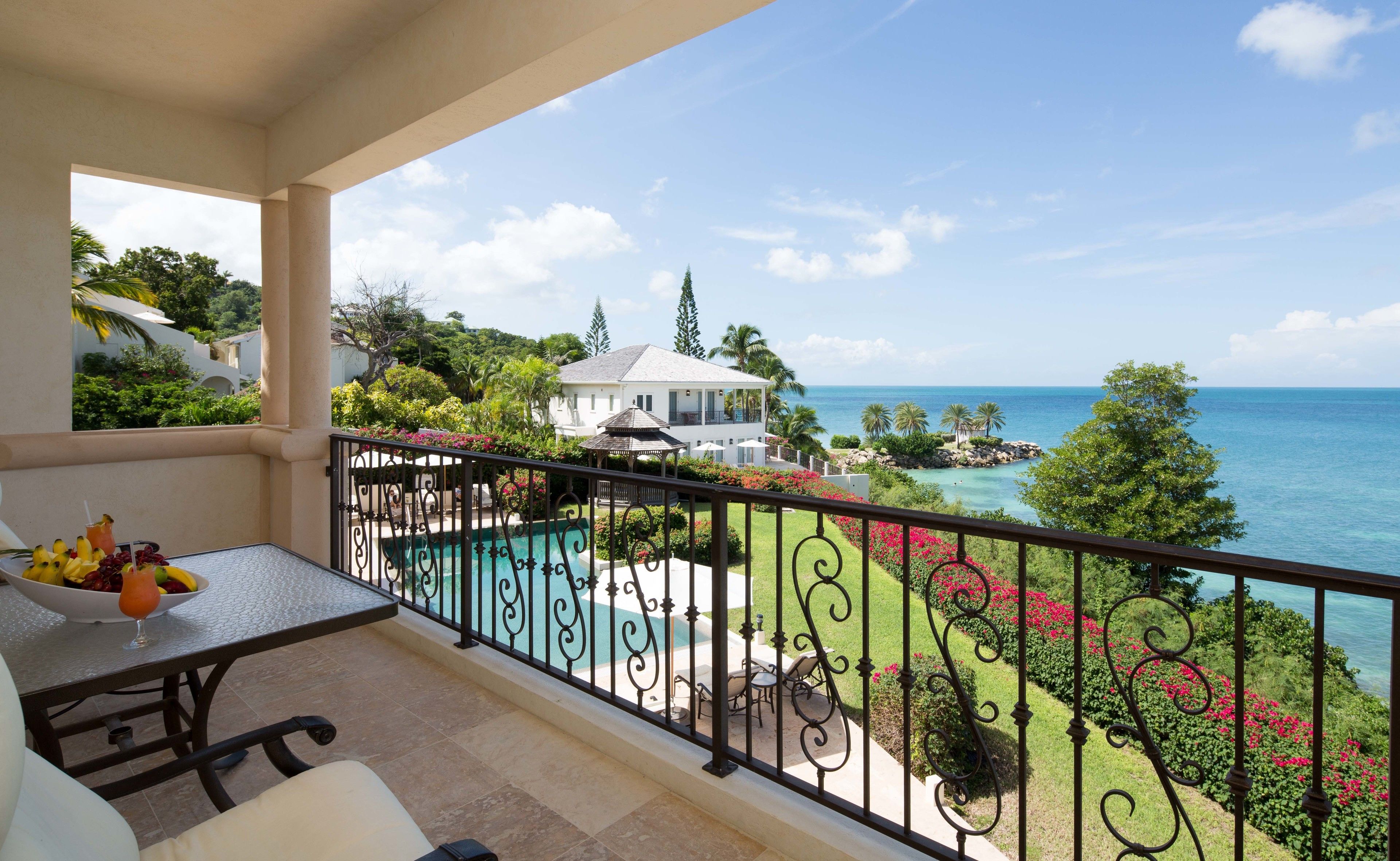 Cove Suite | Premium bedding, down comforters, free minibar, in-room safe