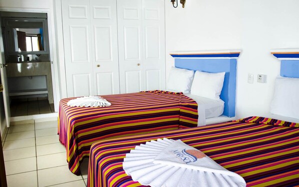 Chambre Standard, 2 lits doubles (4 guests)