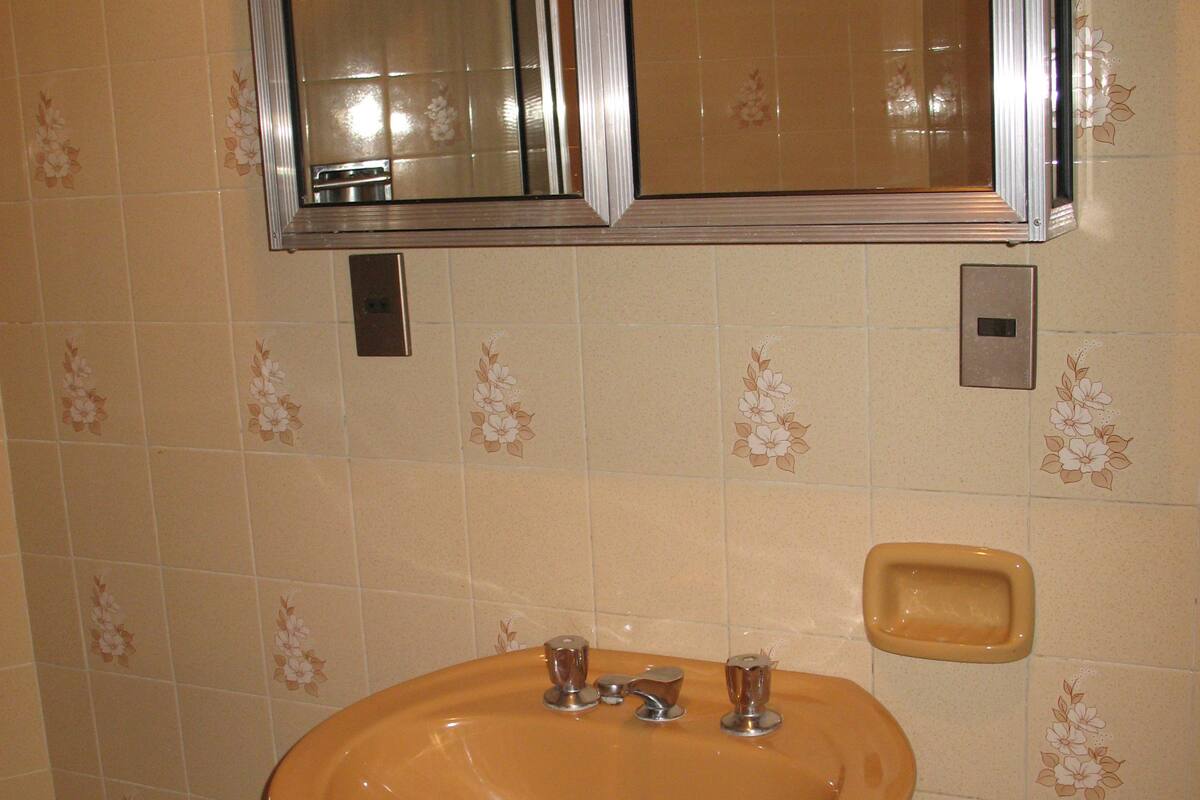 room, private bathroom | free wifi, bed sheets