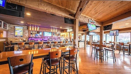 Restaurant. Magnuson Grand Harrisburg