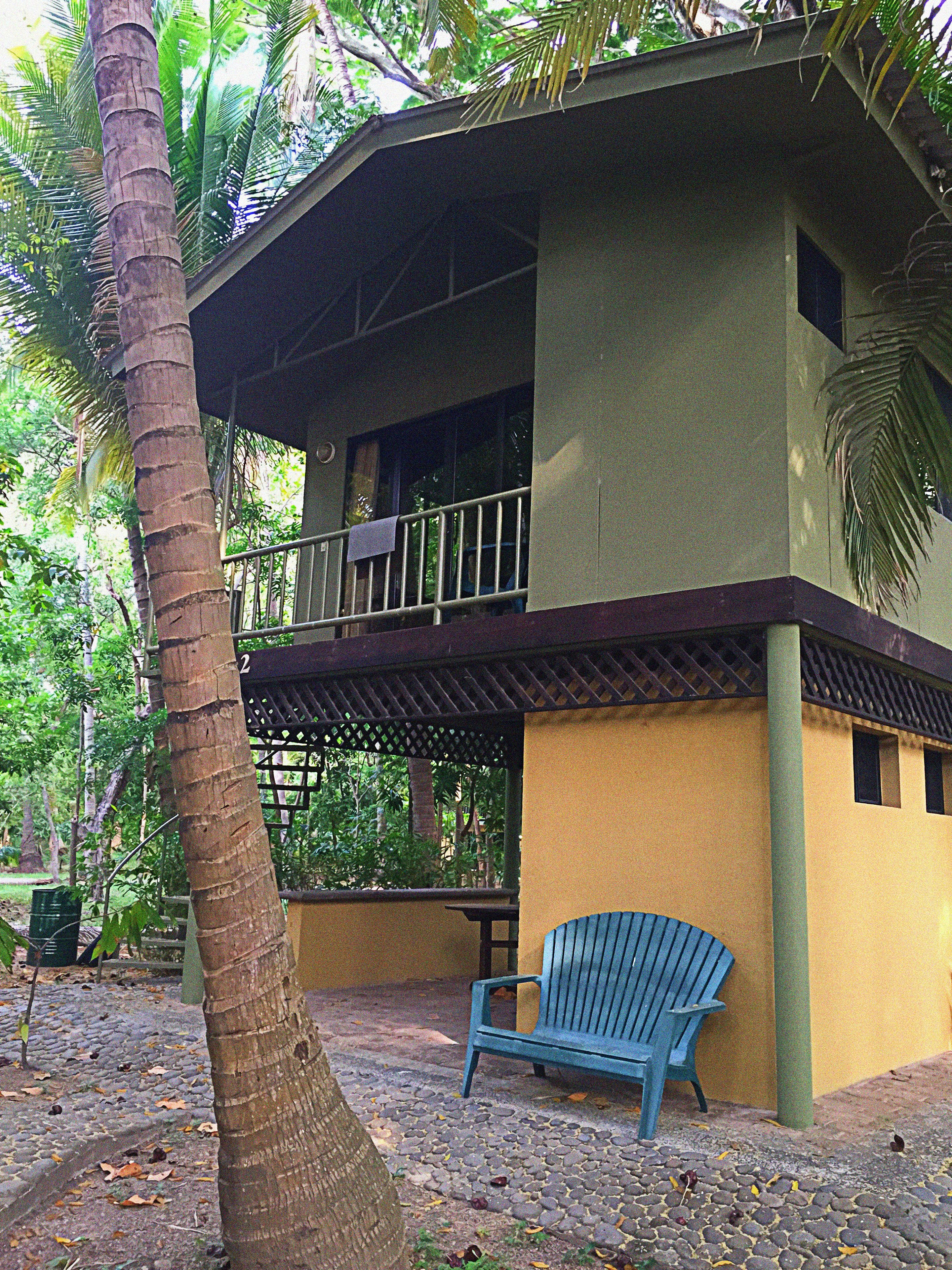 2 chambres, coffres-forts dans les chambres, draps fournis