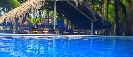Kolam renang outdoor