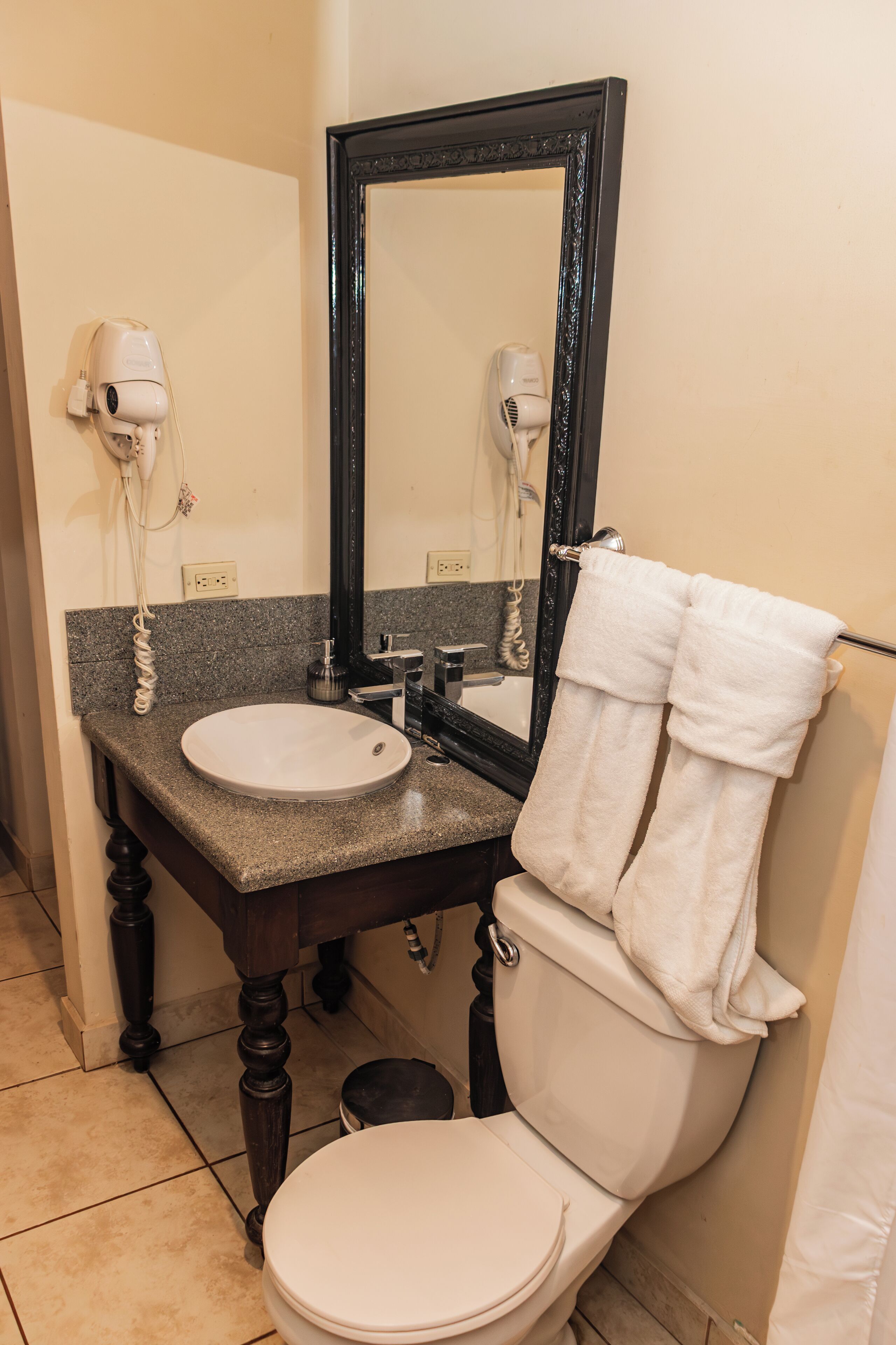 Photo - Altos de Fontana by Macondo Collection