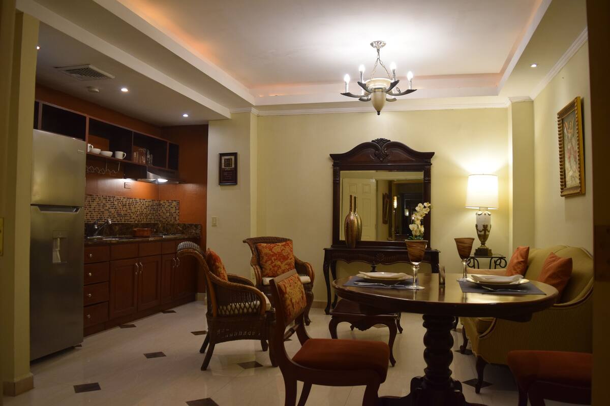 Deluxe Suite | Premium bedding, WiFi (free), individually decorated