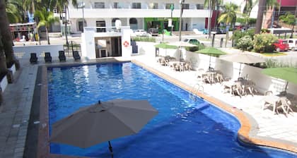 Hotel Solamar Inn