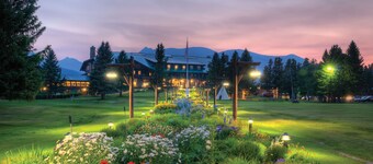 Glacier Park Lodge