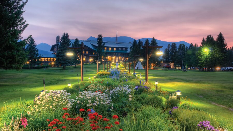 Glacier Park Lodge