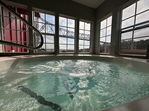 Couples treatment room(s), sauna, hot springs/mineral springs - Cannery Pier Hotel & Spa (Astoria)