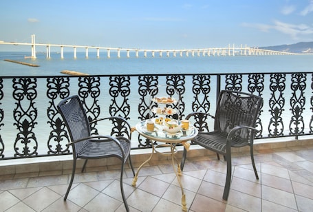 ๊ฐ์ค์์ ๋ณด์ด๋ ์ ๋ง