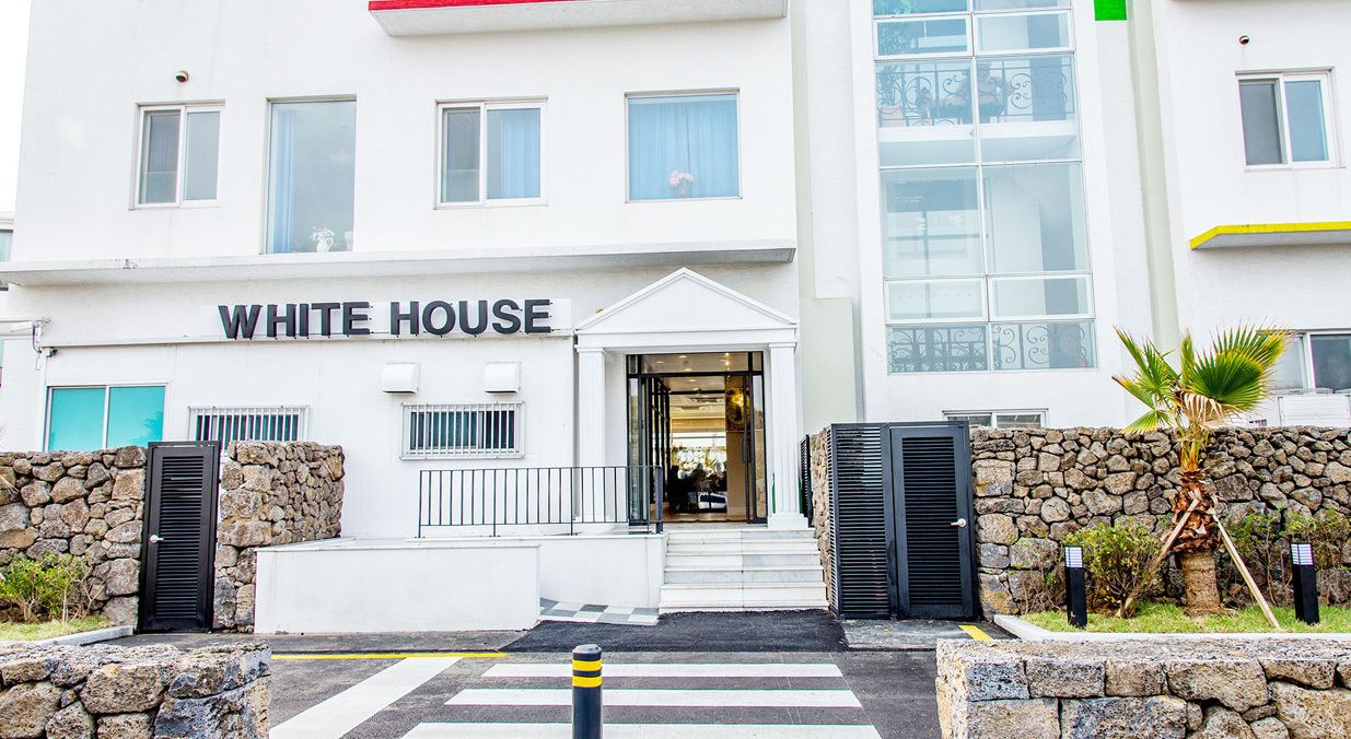 Photo - Hotel White House