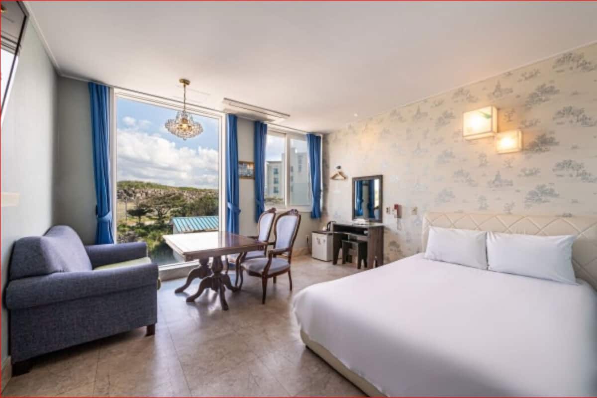 Habitación estándar (A or B Type - No special view) | Ropa de cama de alta calidad y wifi gratis