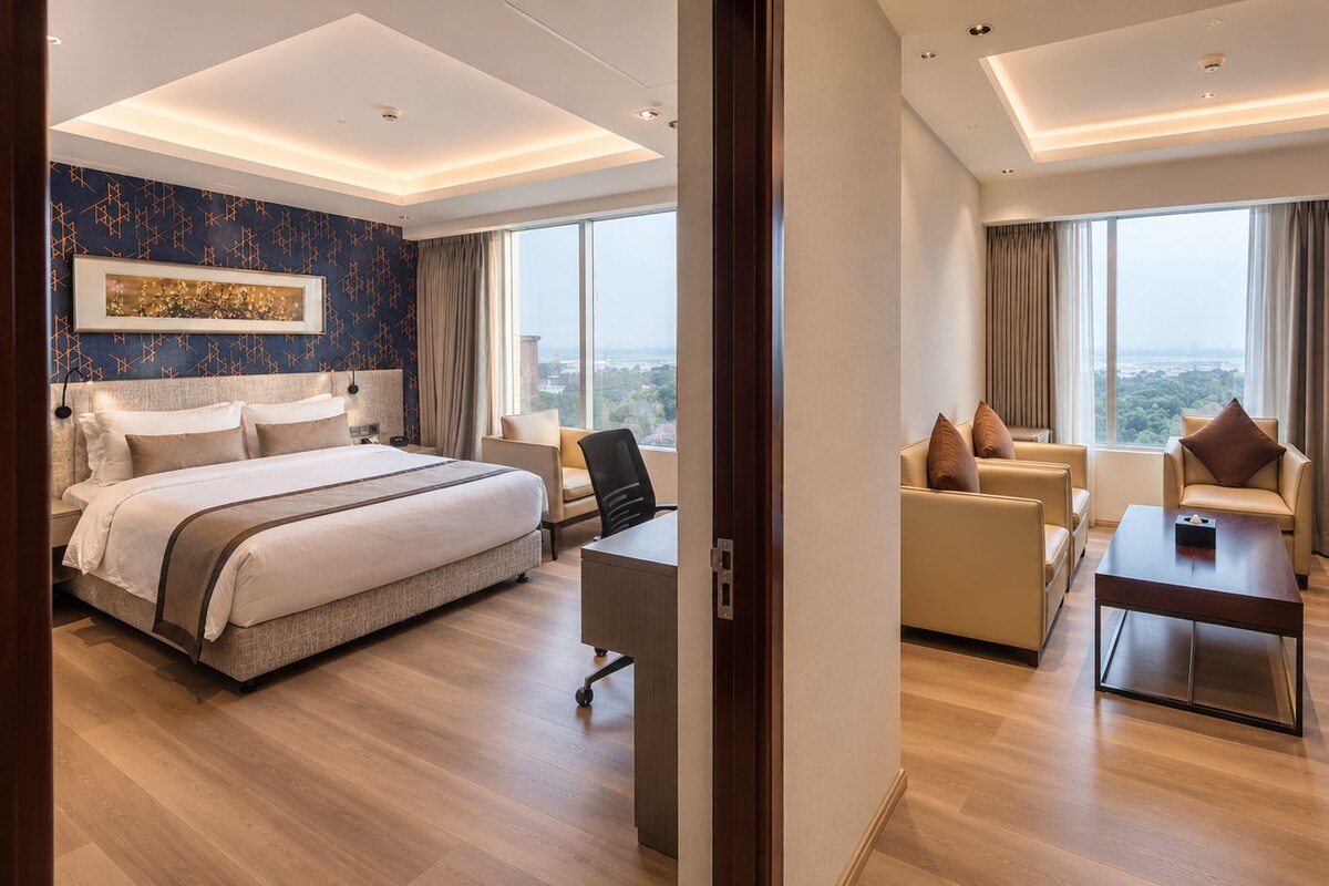 Minibar, in-room safe, desk, blackout curtains