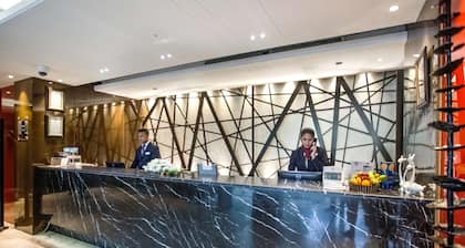 Best Western Plus Maple Leaf
