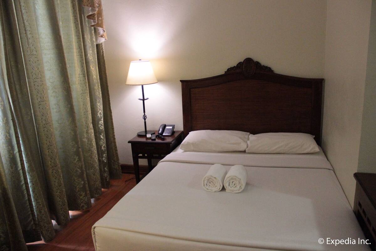 Superior Room | In-room safe, desk, blackout curtains, soundproofing