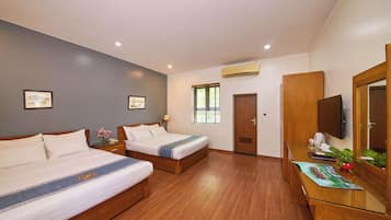 Family Room | 1 bedroom, premium bedding, Select Comfort beds, minibar