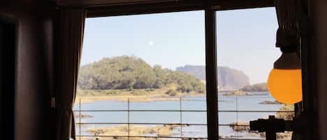 Deluxe Double Room | Down comforters, blackout drapes, free WiFi