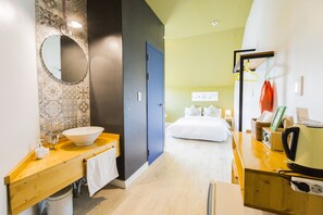 Cubrecamas, cortinas blackout y wifi gratis 